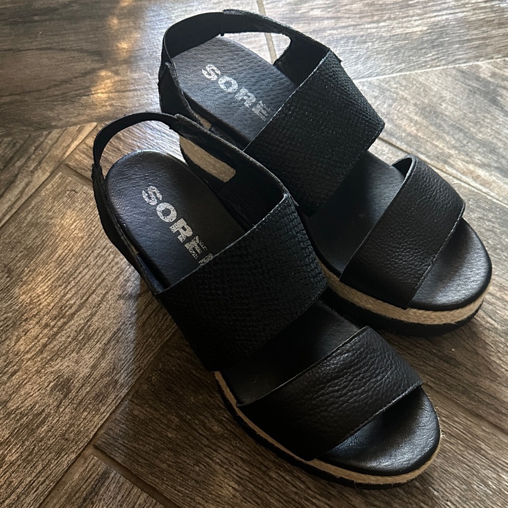 Sorel Women's Black Leather Sandals